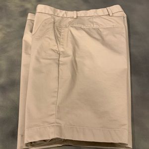 Banana Republic 9” aiden shorts